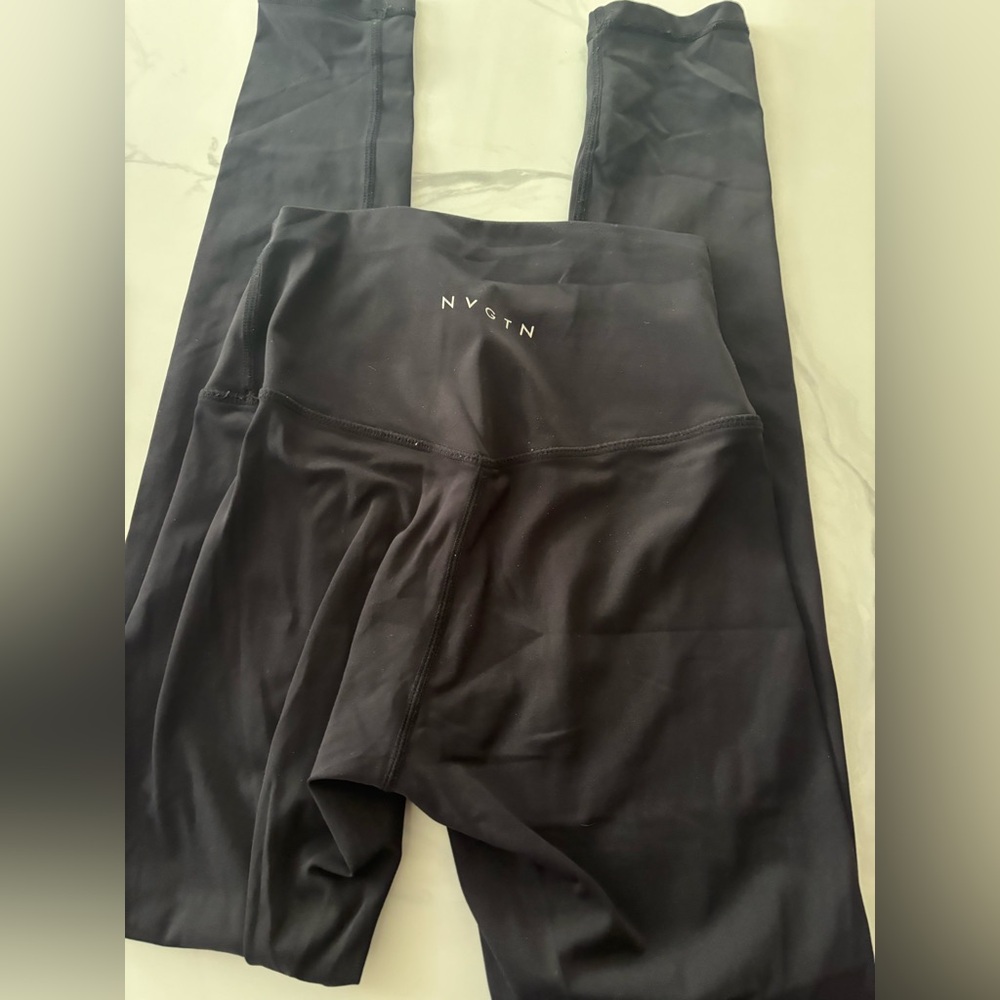 NVGTN Jet Black Active Leggings
